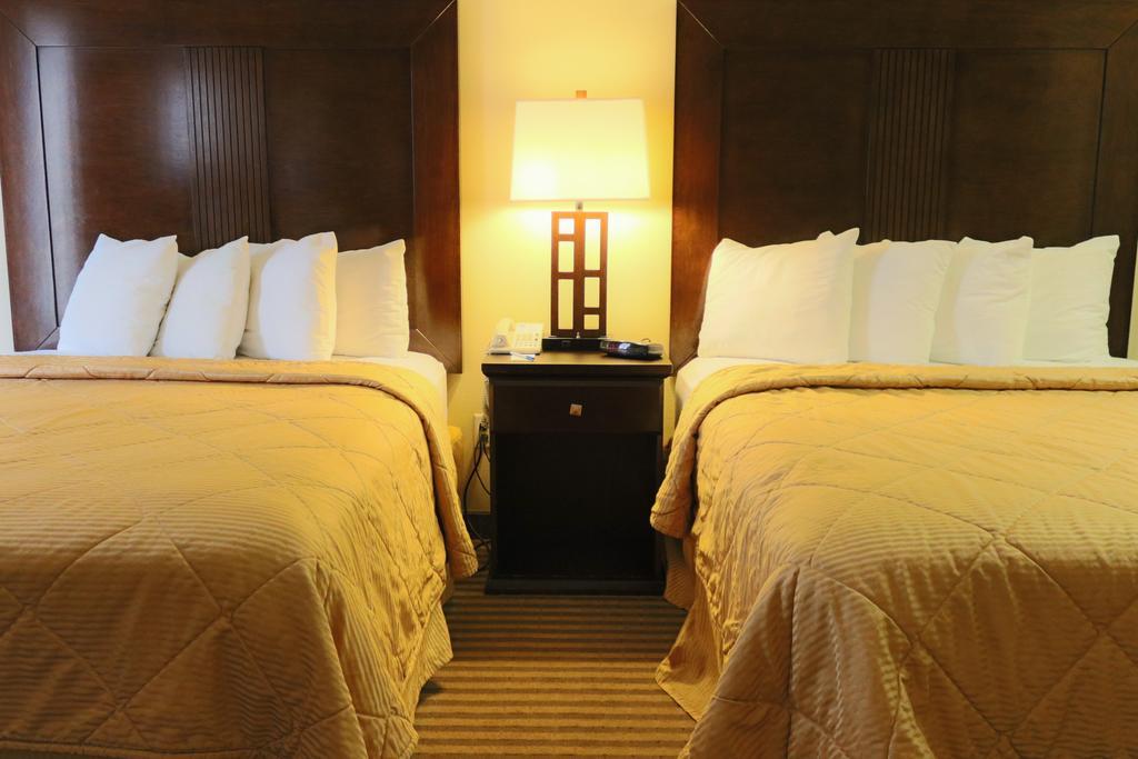 Frontier Hotel Houston Room photo